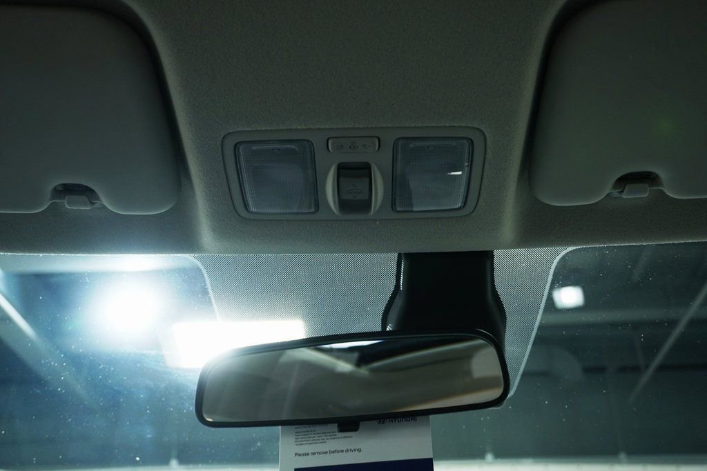 Used 2024 Hyundai Venue SEL image 20