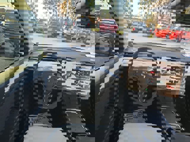 Used 2024 Tesla Model Y Long Range image 19