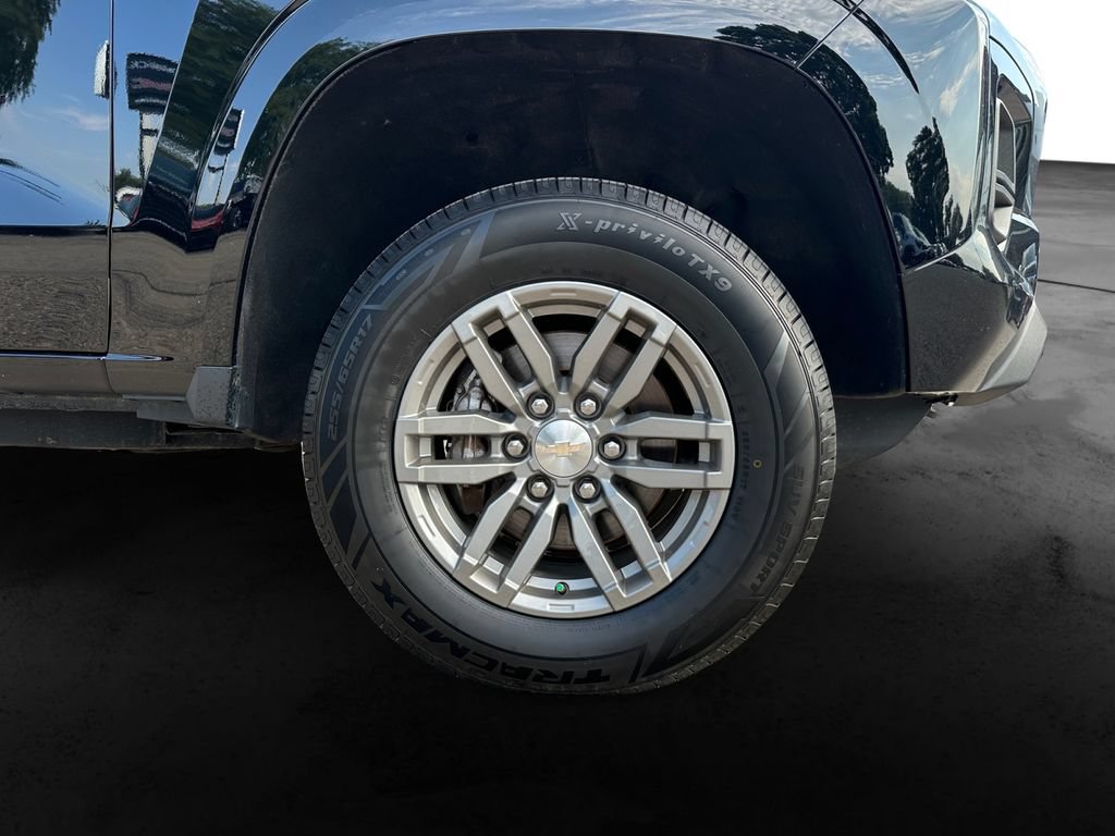 Used 2023 Chevrolet Colorado LT AWD/4WD image 9