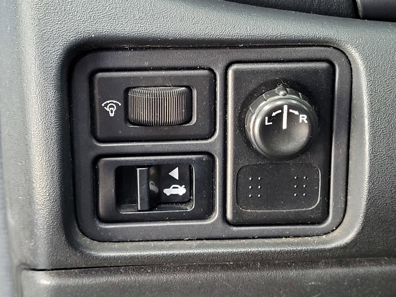 Used 2005 Nissan Sentra 1.8 S w/ (S04) 1.8S Special Editto Pkg image 8