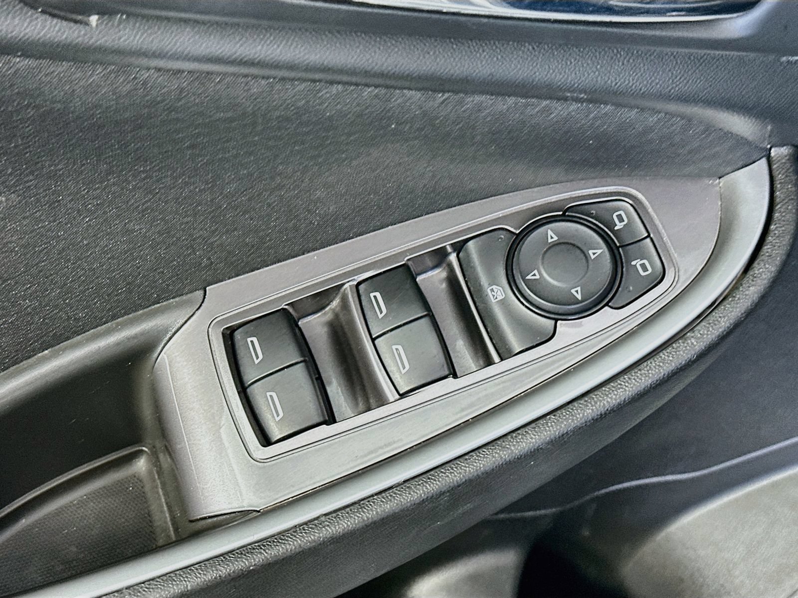 Used 2023 Chevrolet Malibu LT FWD image 17