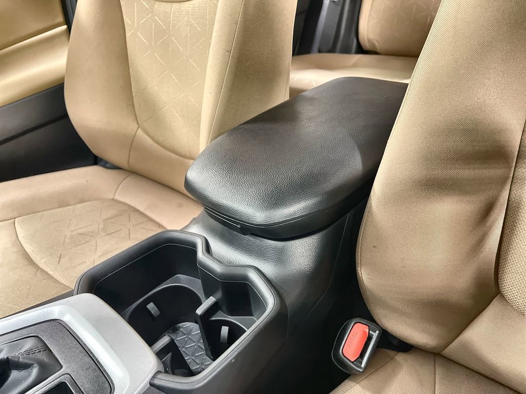 Used 2025 Toyota RAV4 XLE image 37