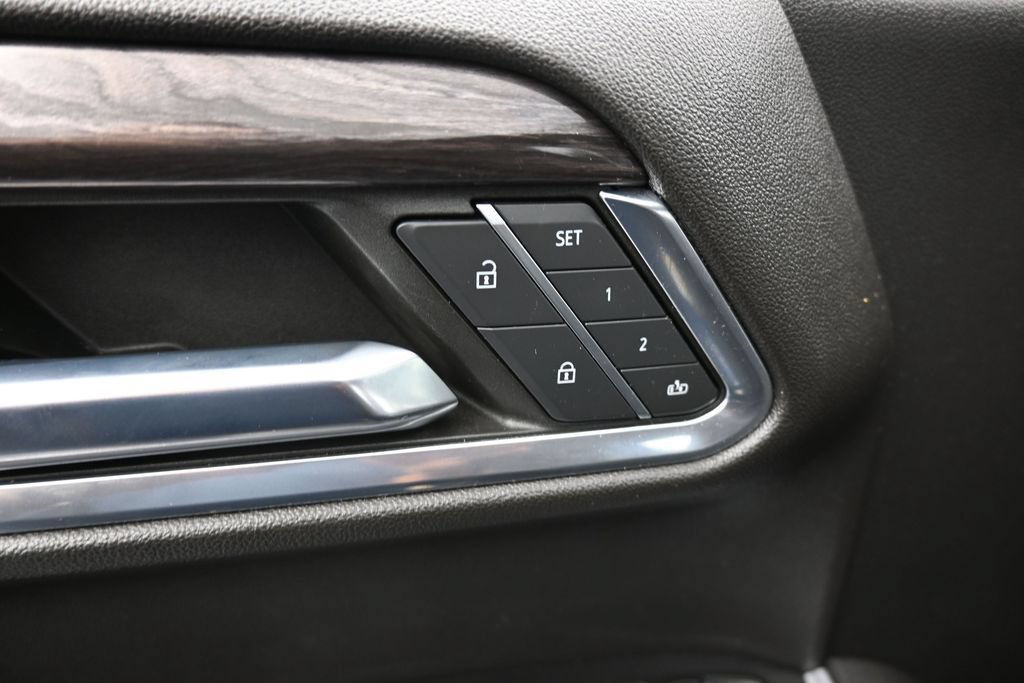 Used 2022 Chevrolet Silverado 1500 LTZ RWD image 14