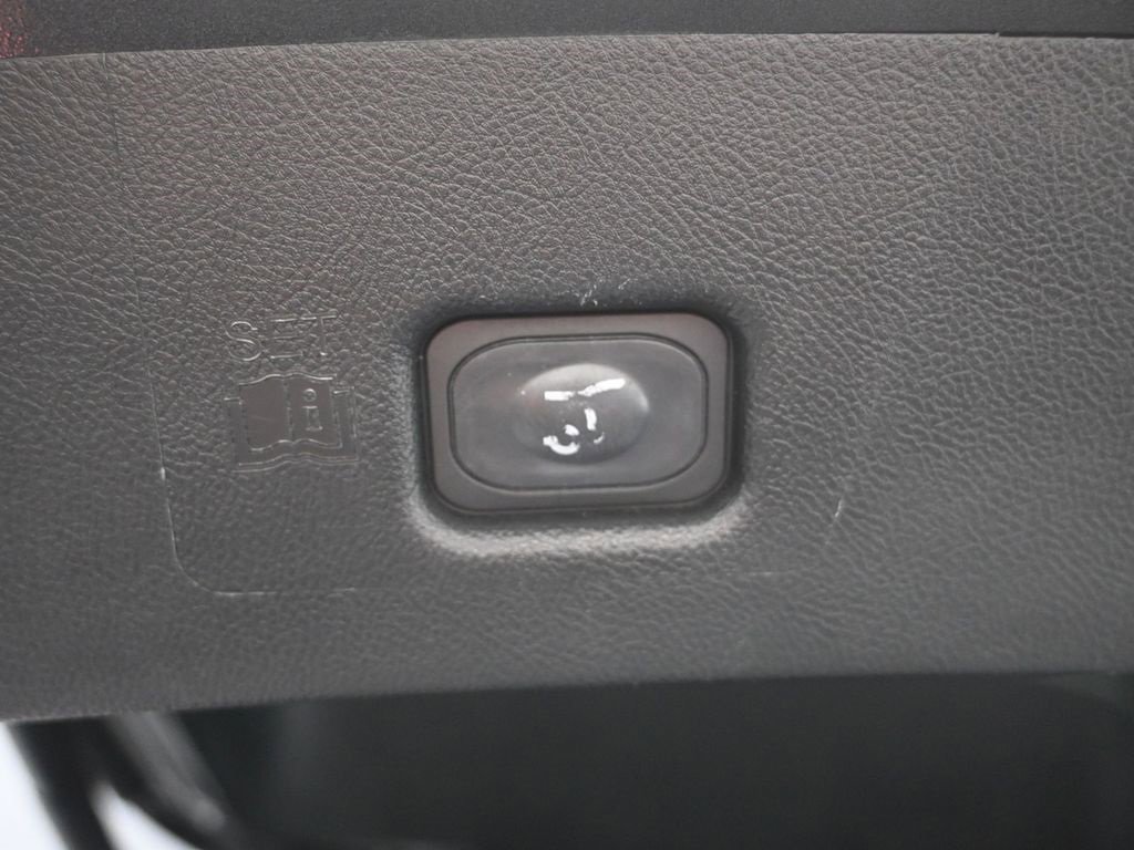 Used 2018 Lincoln MKX Reserve image 35