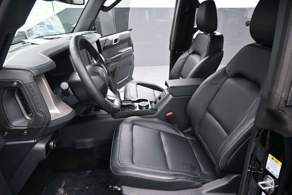 New 2026 Ford Bronco Outer Banks AWD/4WD image 2