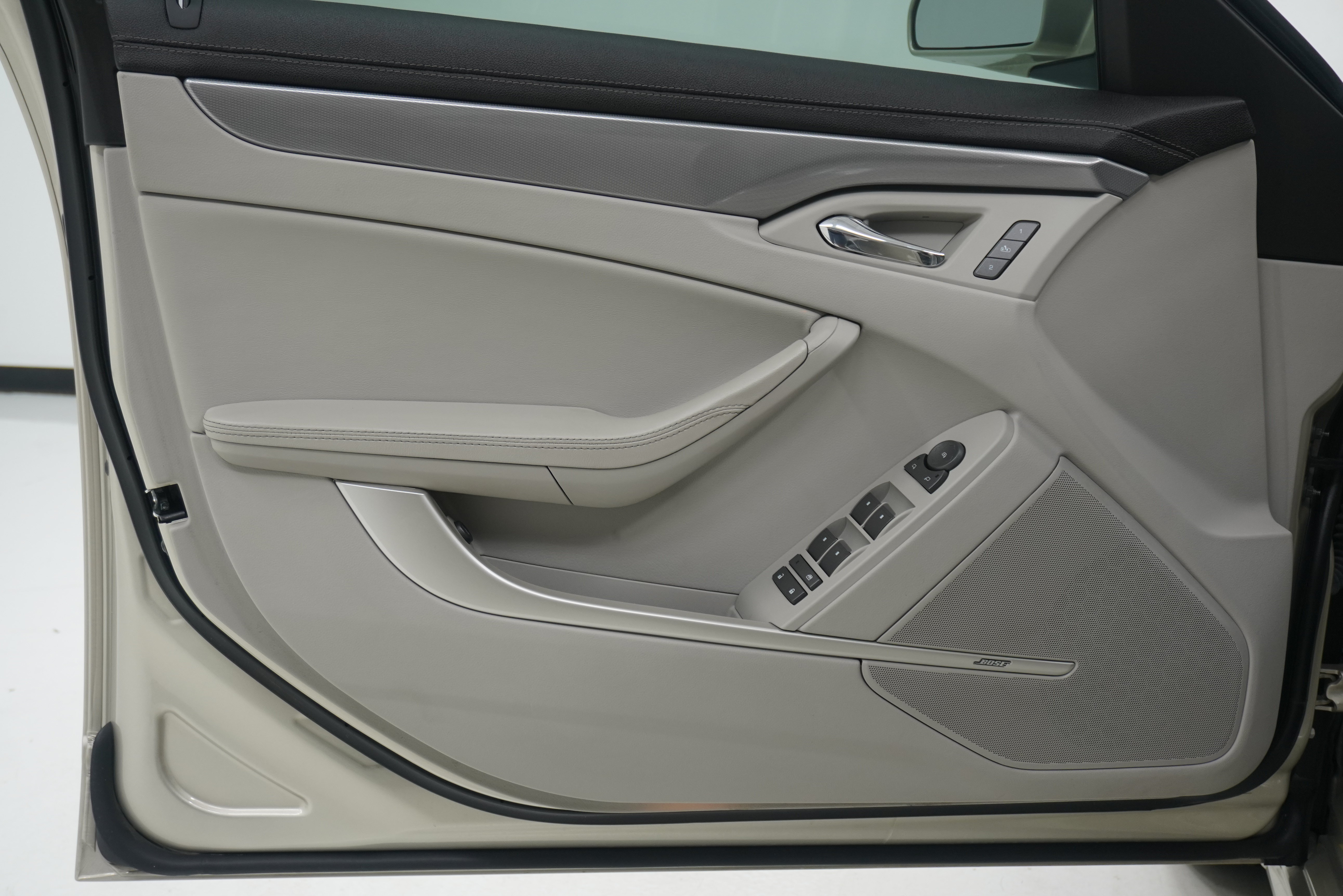 Used 2013 Cadillac CTS Luxury RWD image 13