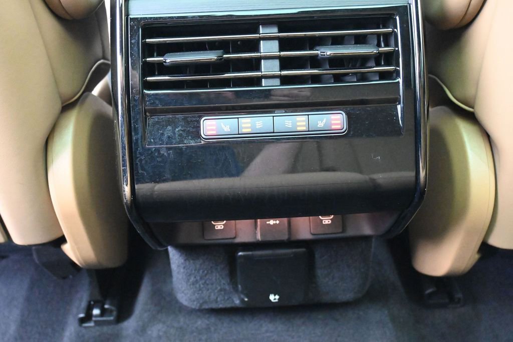 Used 2023 Land Rover Range Rover Sport SE AWD/4WD image 24