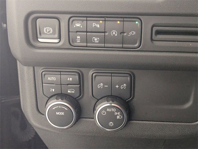 Used 2022 Chevrolet Tahoe LT w/ Luxury Package image 15