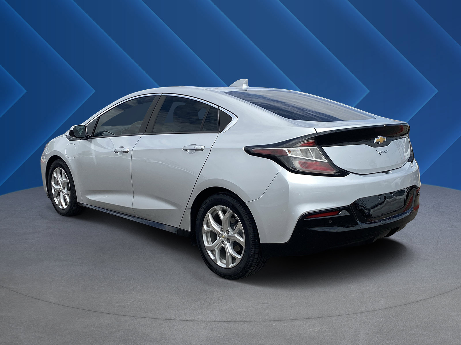 Used 2017 Chevrolet Volt Premier w/ Driver Confidence II Package FWD image 5