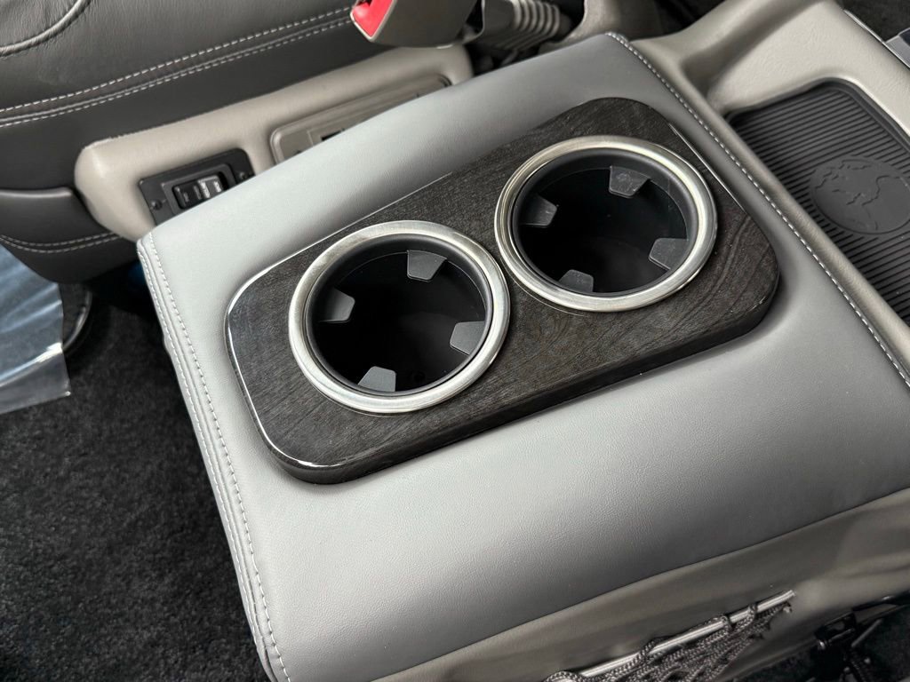 Used 2023 GMC Savana 2500 image 22