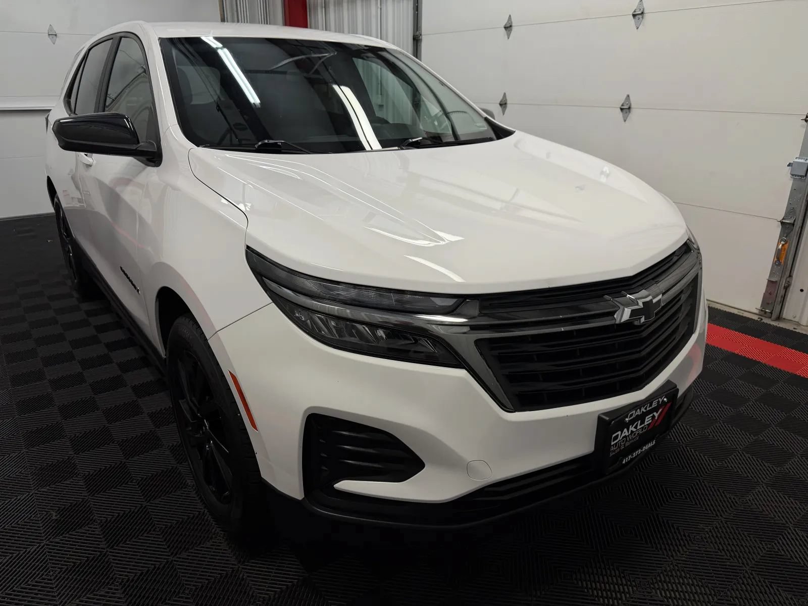 Used 2023 Chevrolet Equinox LS w/ LS Convenience Package AWD/4WD image 6