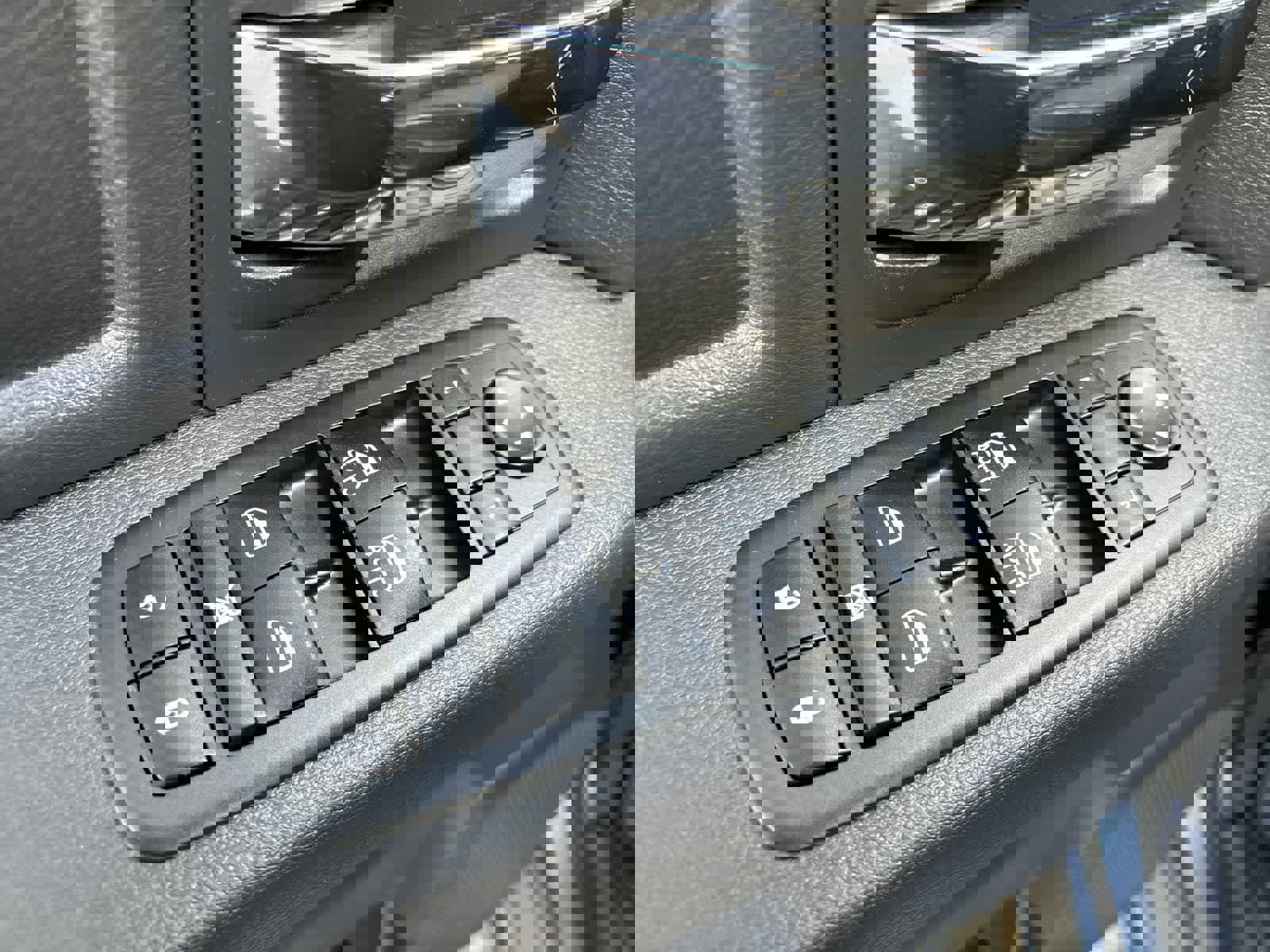 Used 2012 RAM 1500 Sport w/ Sport Premium Group image 11