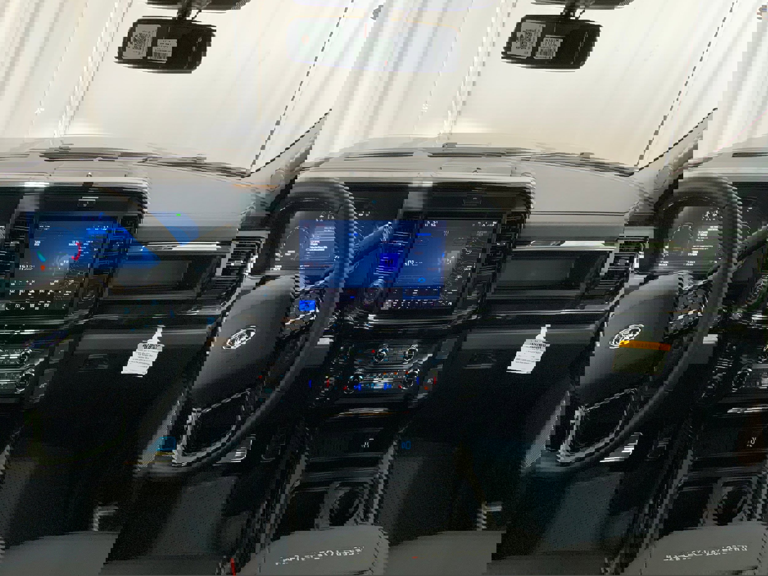 New 2026 Ford F250 Lariat w/ Black Appearance Package image 8