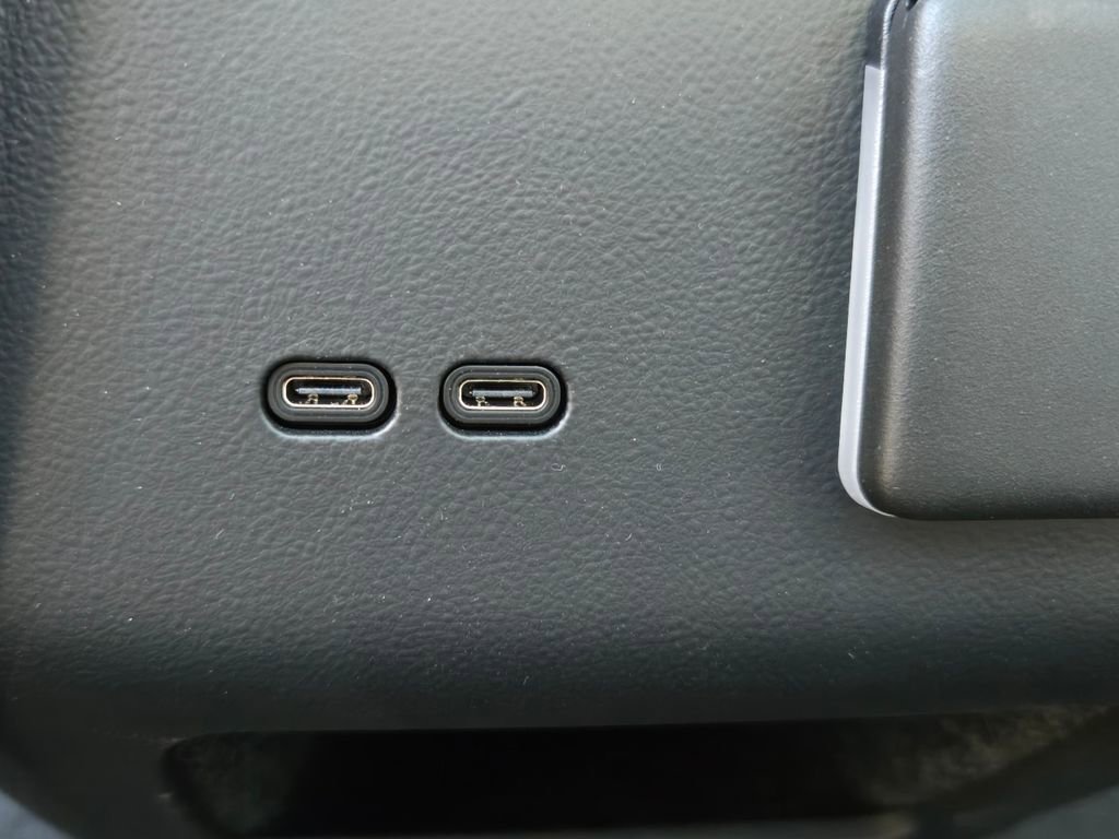 New 2025 Cadillac Optiq Sport 1 image 31