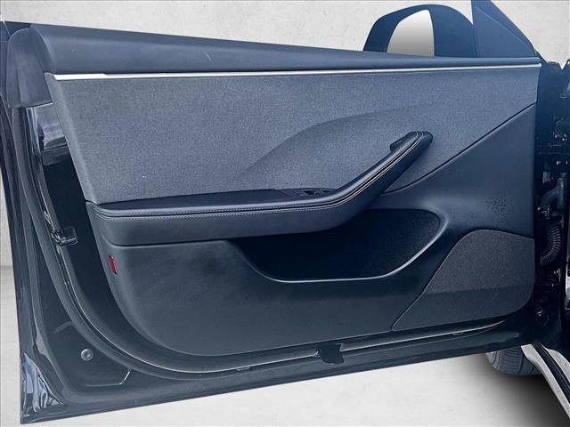 Used 2025 Tesla Model 3 RWD image 17