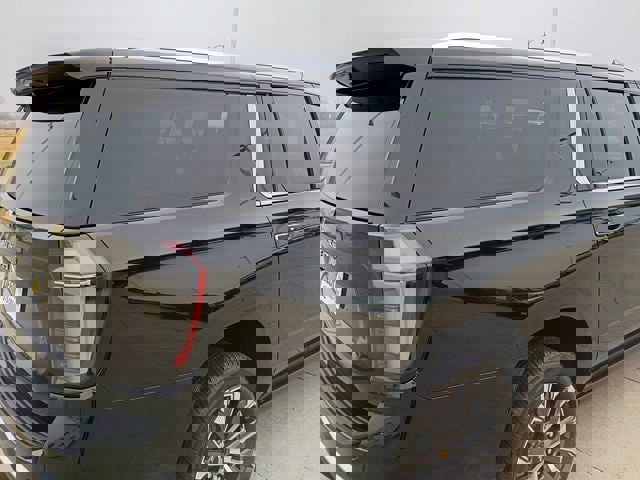 New 2026 Chevrolet Suburban High Country image 14