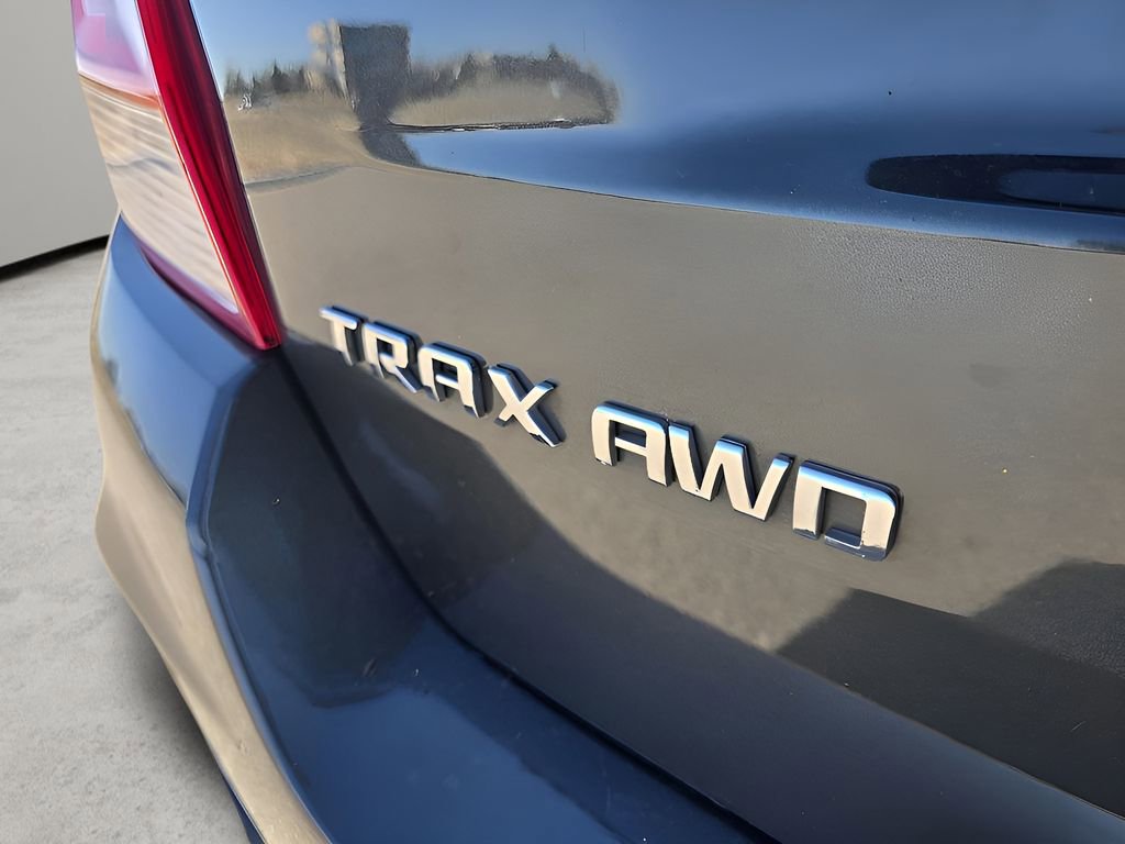 Used 2020 Chevrolet Trax LS w/ Tint and Cruise Package image 10