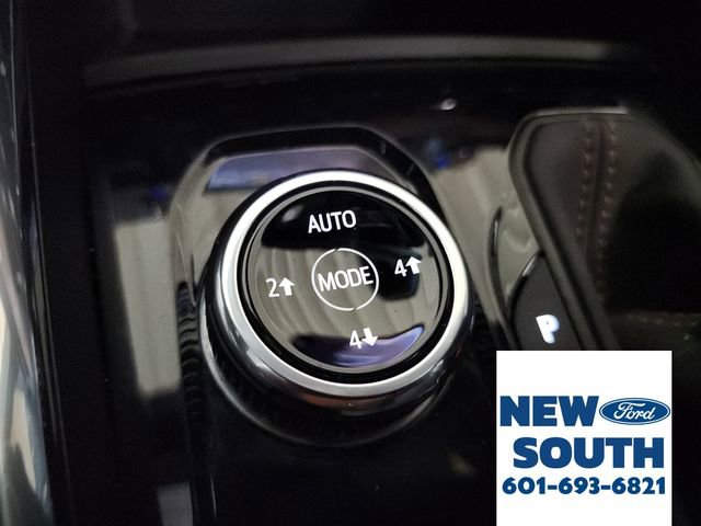 Used 2024 GMC Canyon AT4 w/ AT4 Premium Package image 26