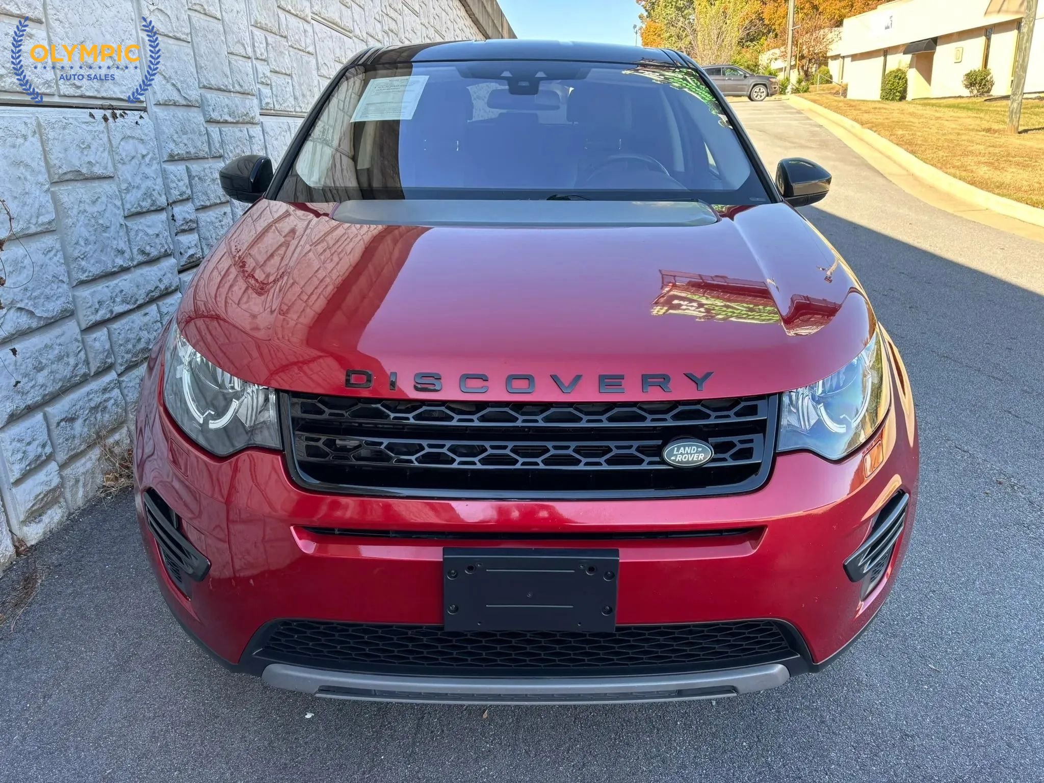 Used 2019 Land Rover Discovery Sport SE image 3