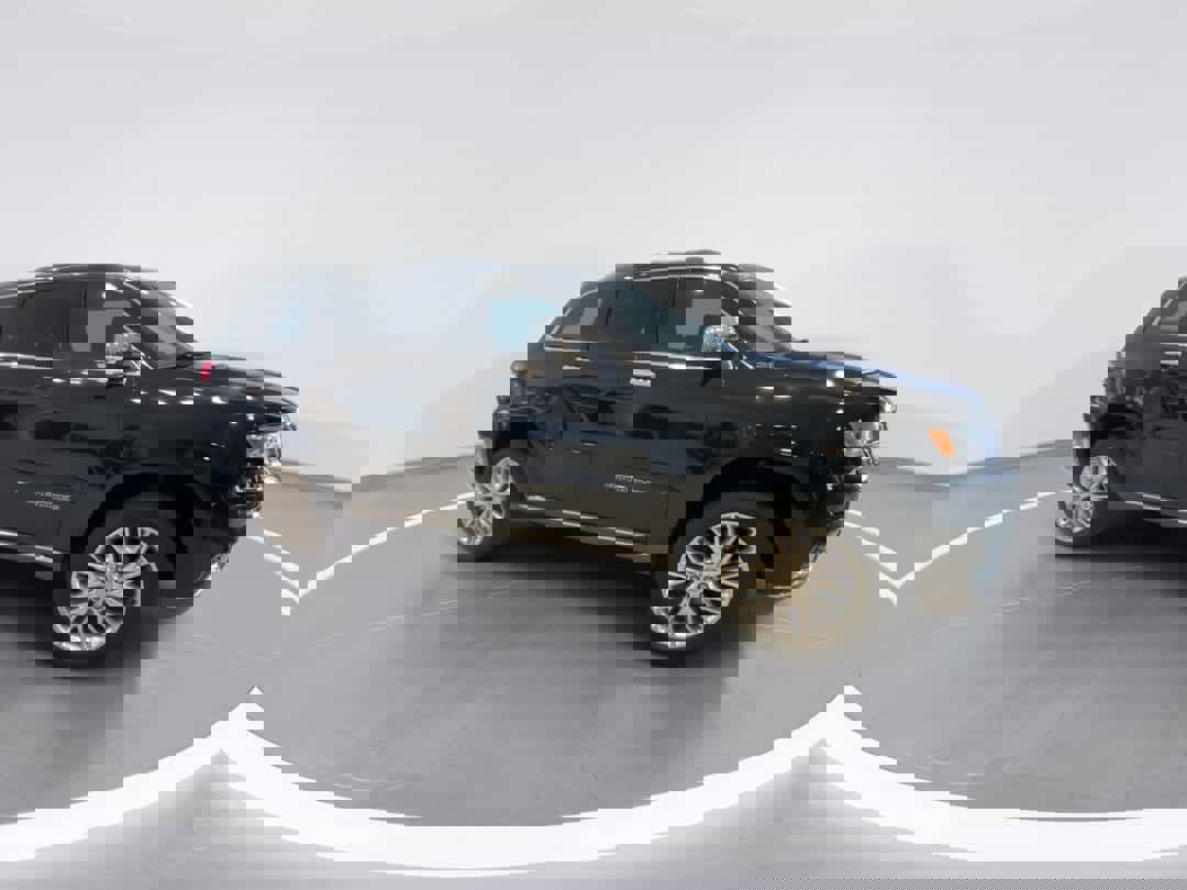 Used 2017 Jeep Grand Cherokee Summit image 2