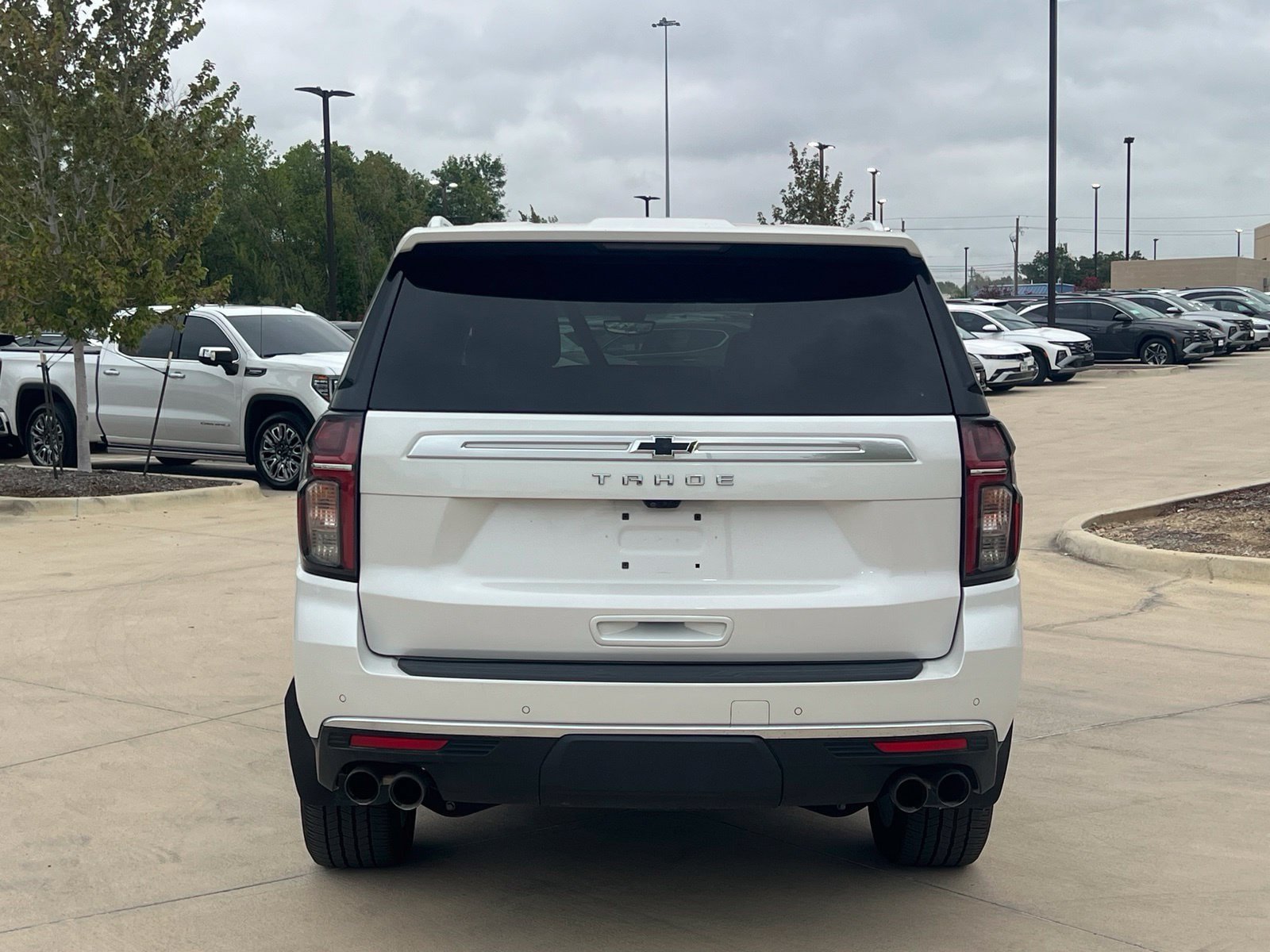 Used 2021 Chevrolet Tahoe High Country w/ Premium Package AWD/4WD image 11