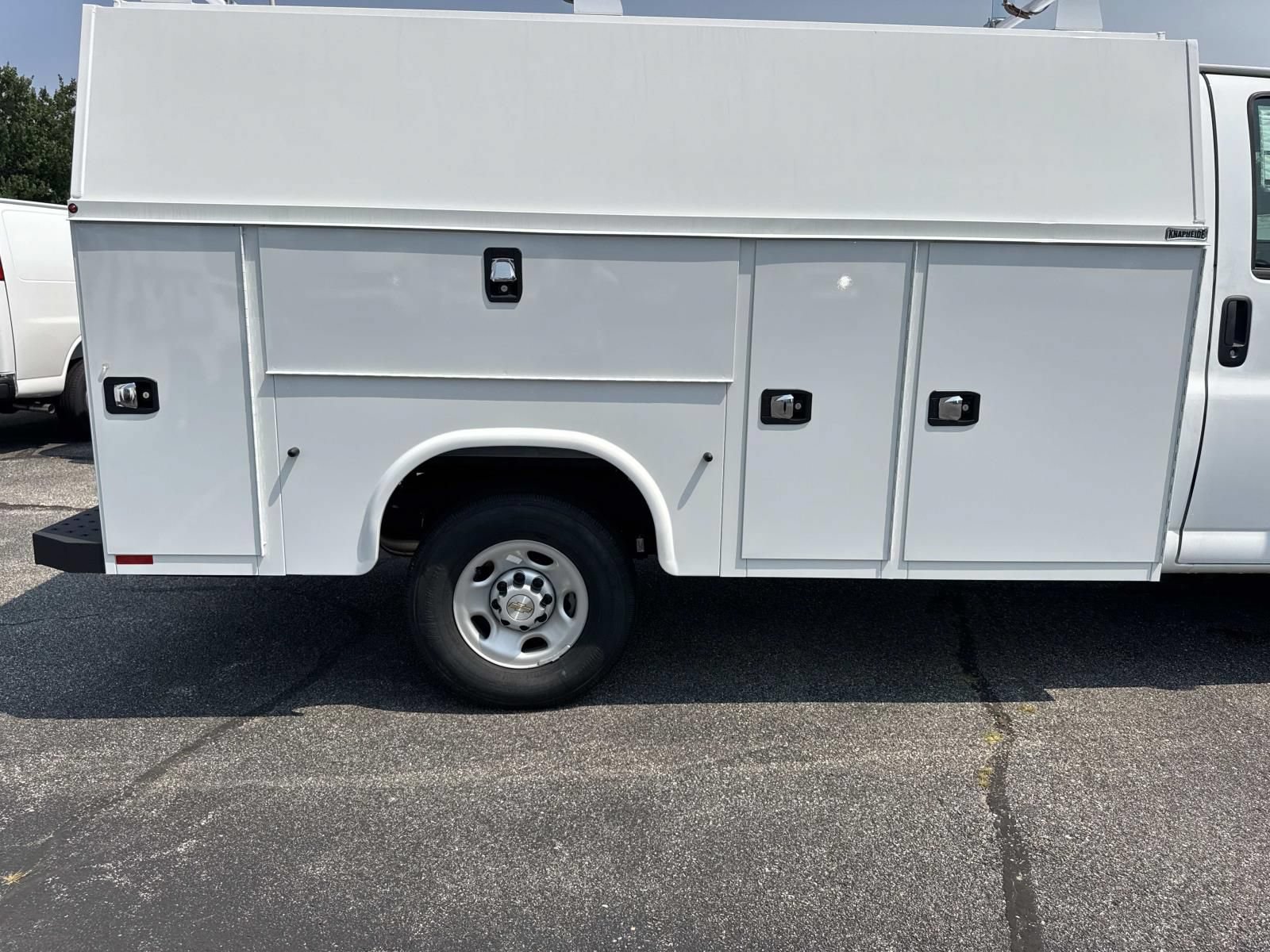 New 2026 Chevrolet Express 3500 w/ Power Convenience Package RWD image 12