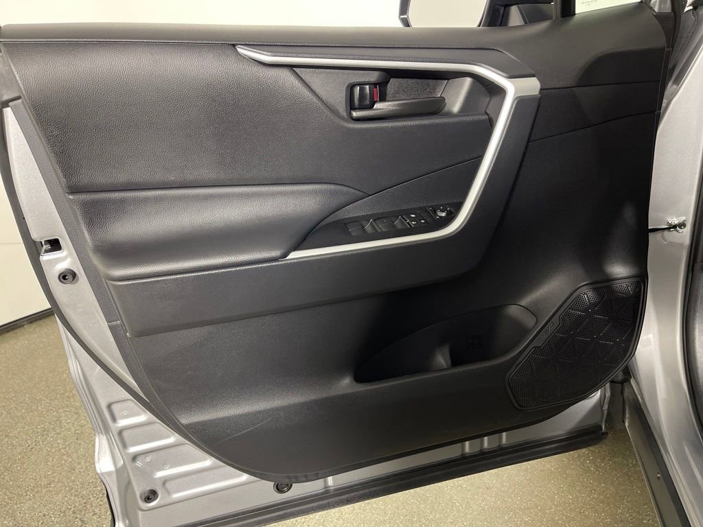 Certified 2025 Toyota RAV4 LE image 17