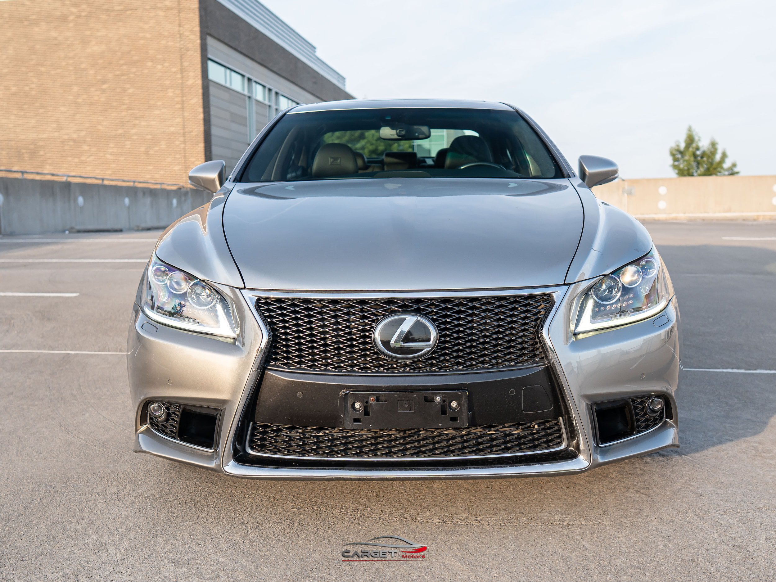 Used 2017 Lexus LS 460 F Sport RWD image 2