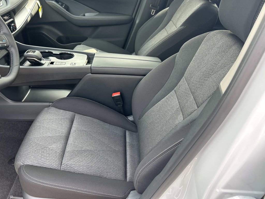 New 2026 Nissan Rogue SV w/ Cold Weather Package FWD image 15