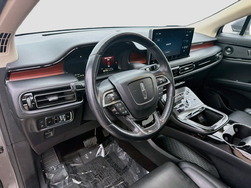 Used 2023 Lincoln Nautilus Reserve w/ Equipment Group 201A AWD/4WD image 9
