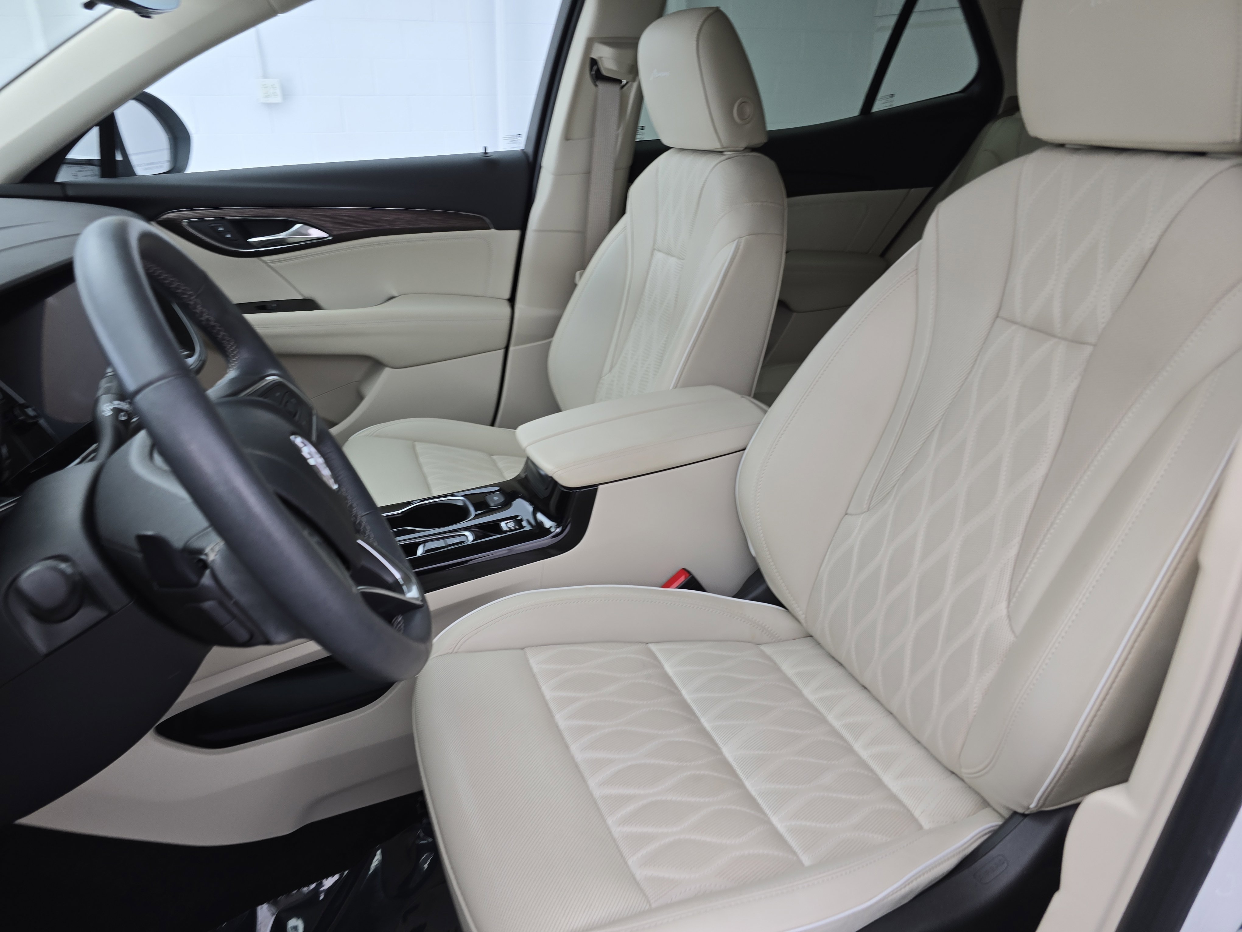 Used 2023 Buick Envision Avenir image 15