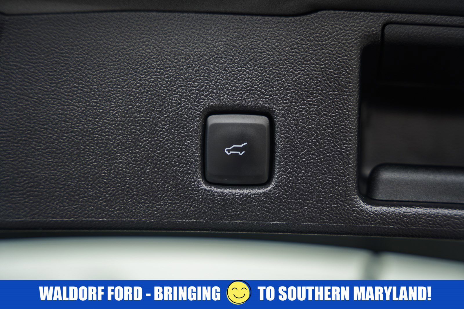 Used 2025 Ford Escape ST-Line Select AWD/4WD image 11