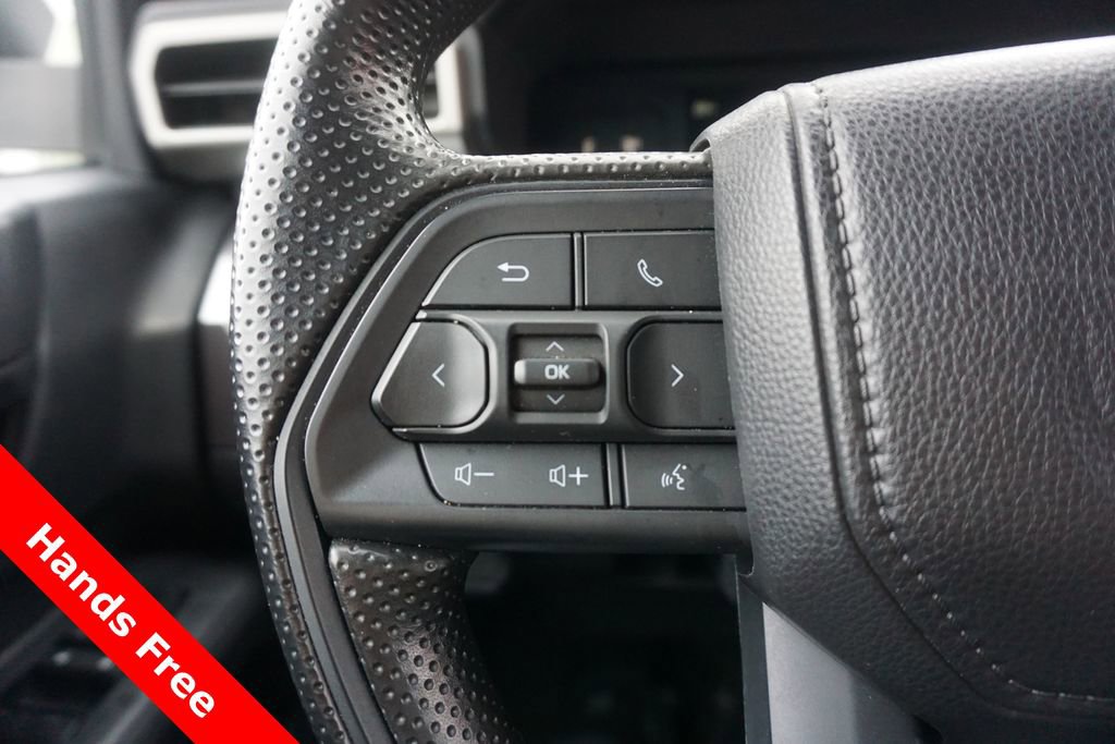 Used 2025 Toyota Tacoma SR5 image 4