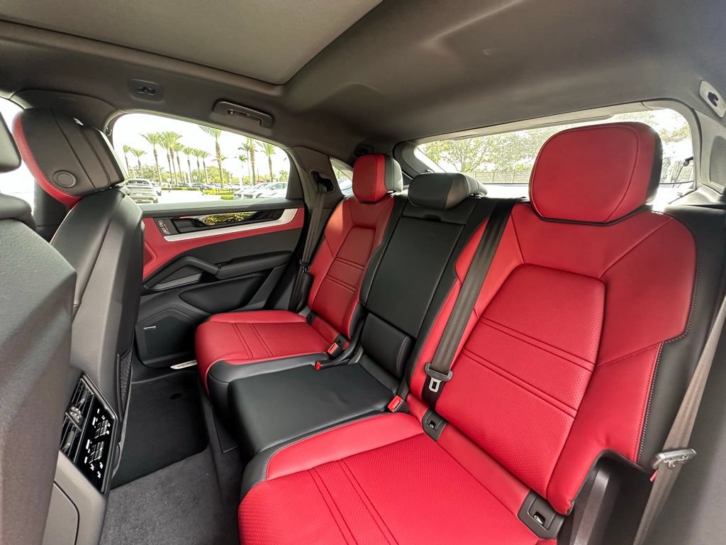 Certified 2026 Porsche Cayenne S AWD/4WD image 39