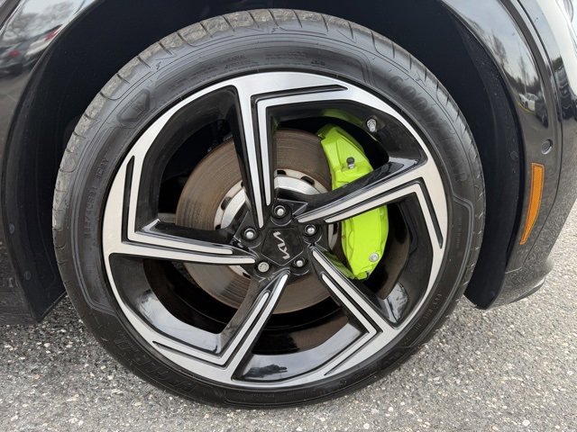 Used 2023 Kia EV6 GT image 11