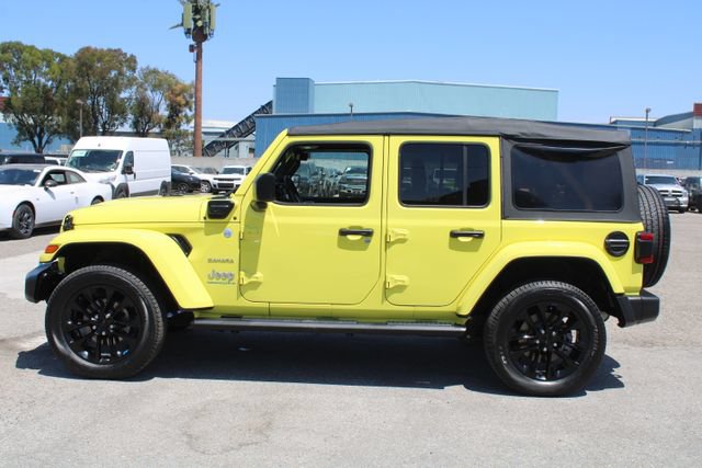 Used 2023 Jeep Wrangler Unlimited Sahara w/ Cold Weather Group AWD/4WD image 7