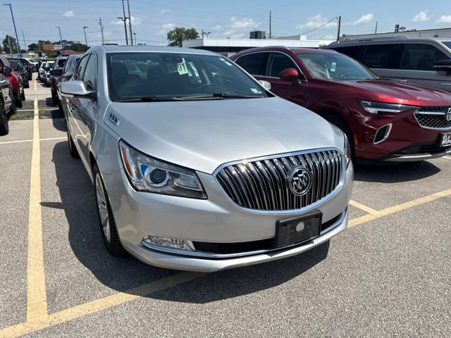 Used 2016 Buick LaCrosse Leather w/ Experience Buick Package FWD image 4