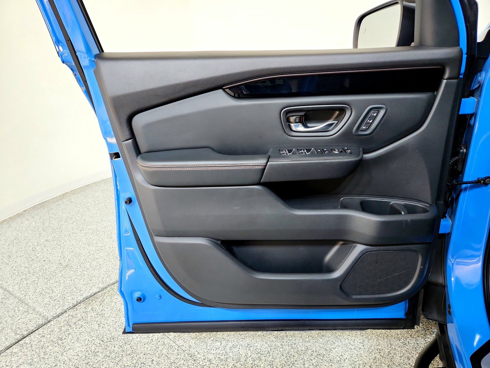 Used 2023 Honda Pilot TrailSport image 18