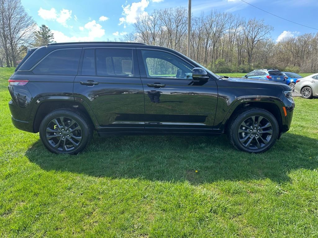 Used 2026 Jeep Grand Cherokee Limited Reserve AWD/4WD image 2