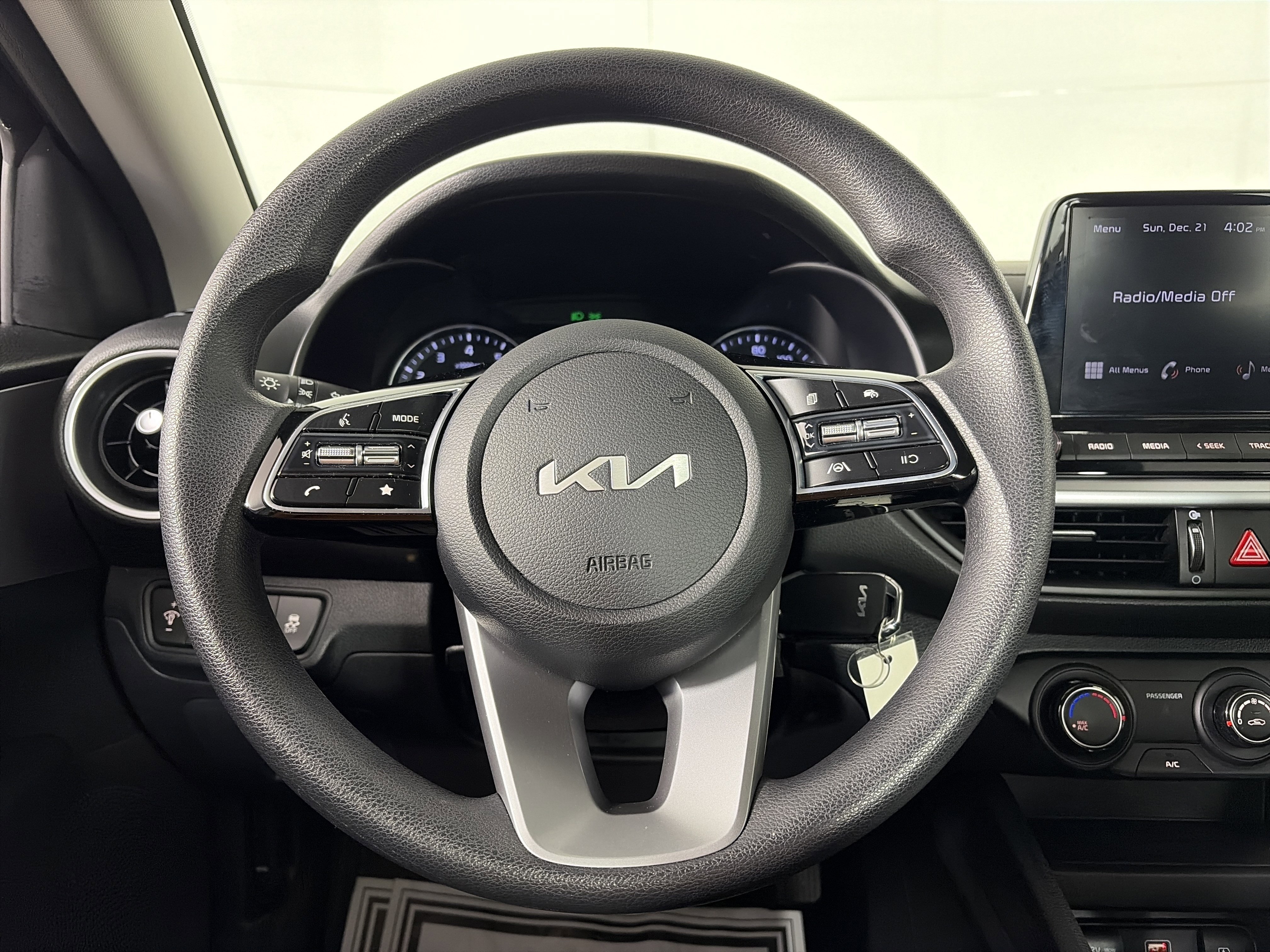 Used 2024 Kia Forte LXS w/ LXS Technology Package image 24