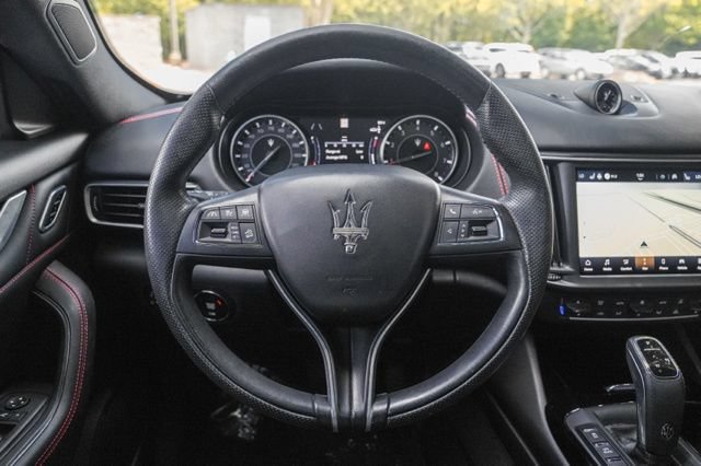 Used 2022 Maserati Levante GT AWD/4WD image 33