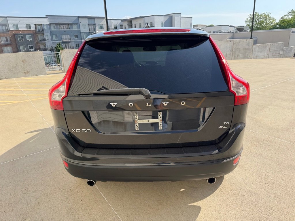 Used 2010 Volvo XC60 T6 AWD/4WD image 4