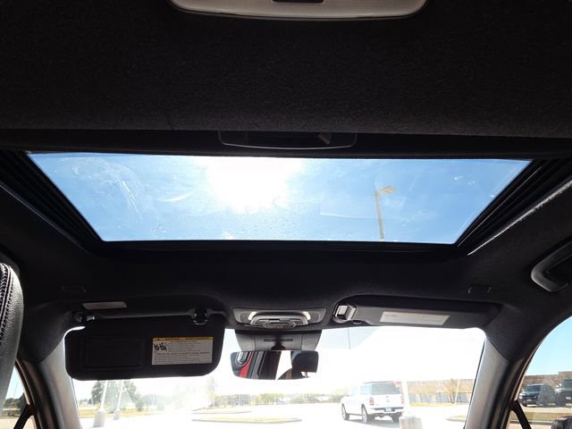 Used 2024 Toyota Corolla Cross XSE w/ Convenience Package image 16