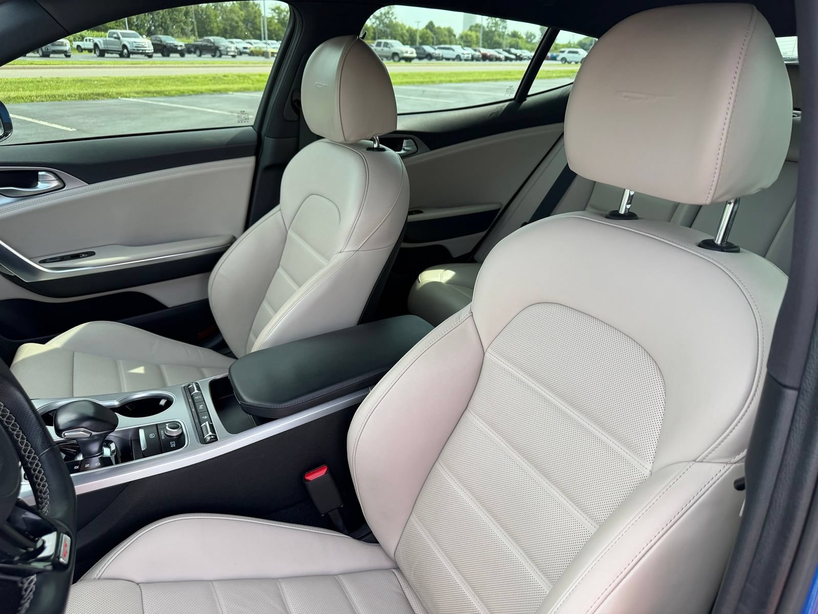 Used 2018 Kia Stinger GT2 AWD/4WD image 13