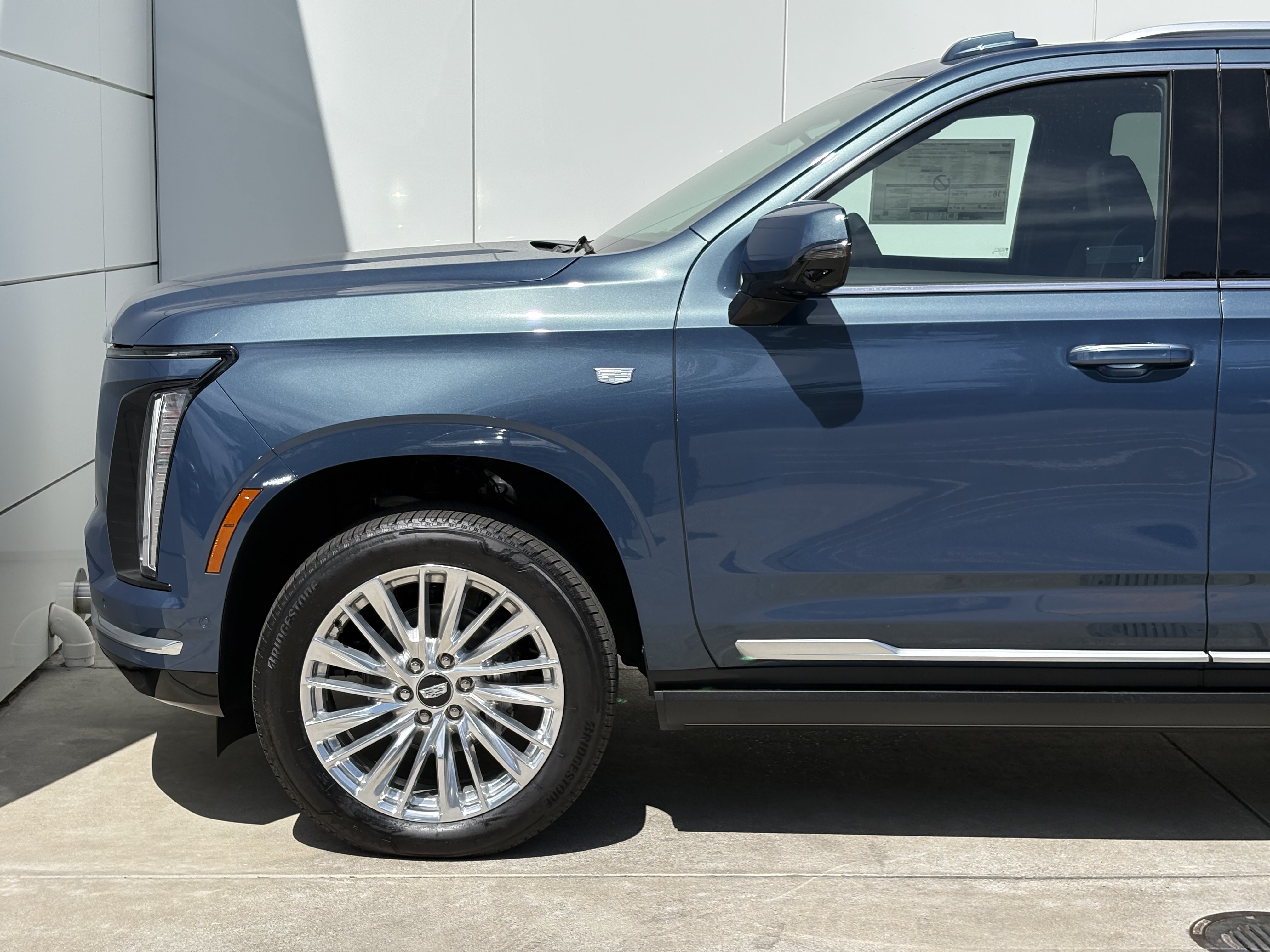 New 2026 Cadillac Escalade Luxury AWD/4WD image 5
