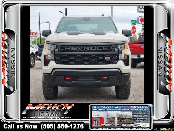 Used 2026 Chevrolet Silverado 1500 Custom Trail Boss w/ LPO, Dark Essentials Package AWD/4WD image 2