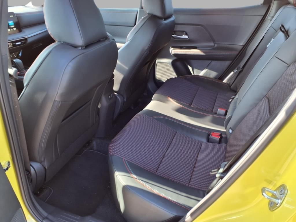 Certified 2025 Nissan Kicks SR image 24