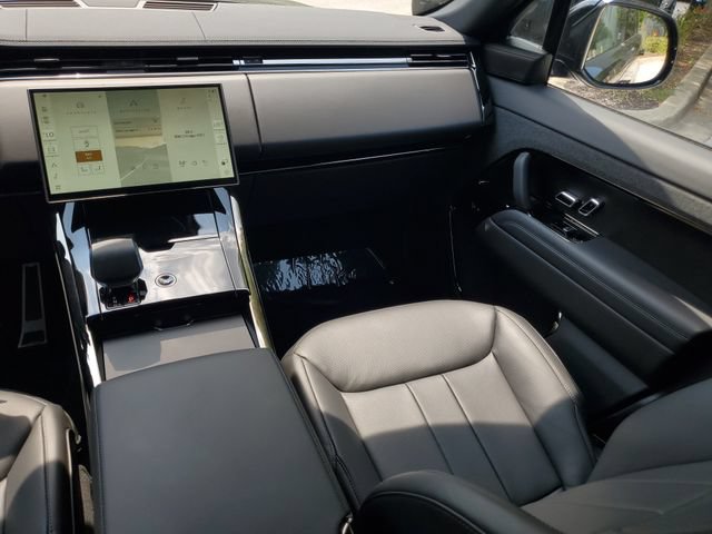 Used 2026 Land Rover Range Rover Sport Dynamic SE AWD/4WD image 15