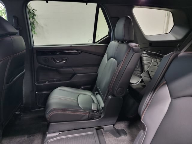 Certified 2025 Honda Pilot TrailSport image 14