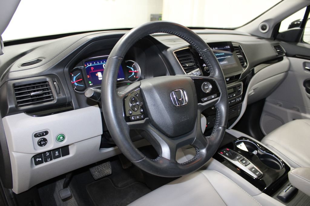 Used 2020 Honda Pilot Touring image 17